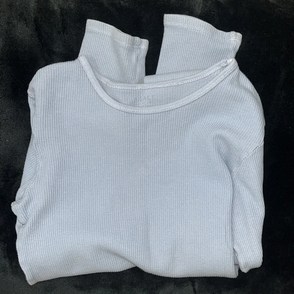 Brandy Melville Long Sleeve Blue Top - Picture 3 of 3